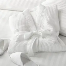 V210 50/50 Polycotton Waffle Large Bathrobe