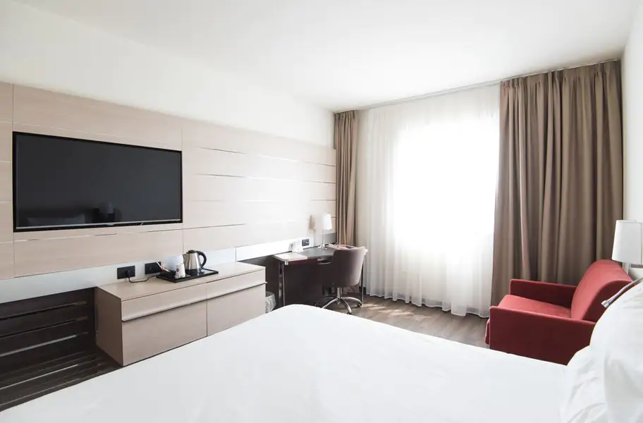 Debunking Some Common Myths About Hotel Bedding 
