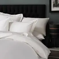 130 thread count cotton rich duvet cover with four pillows